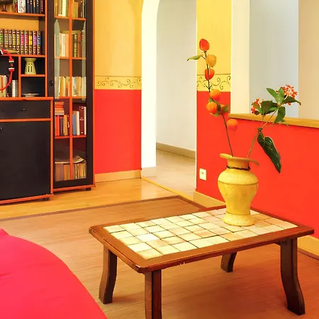 Maison Spacieuse A Avec Jardin Et Terrasse *