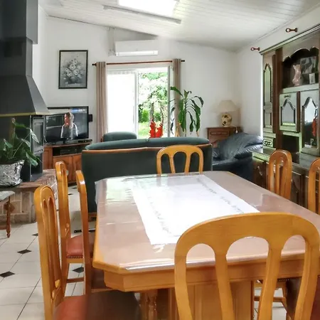 Vakantiehuis Maison Spacieuse A Avec Jardin Et Terrasse