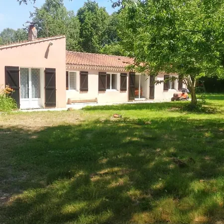 Vakantiehuis Maison Spacieuse A Avec Jardin Et Terrasse *