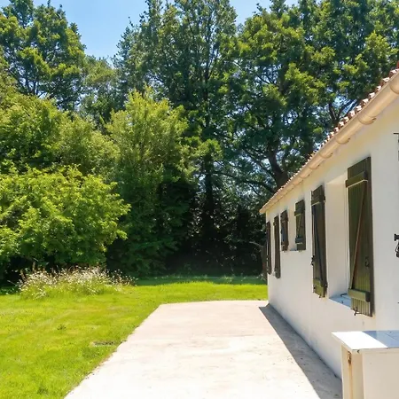 Casa vacanze Maison Spacieuse à Avec Jardin Et Terrasse