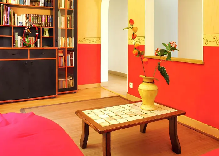 Maison Spacieuse A Avec Jardin Et Terrasse *